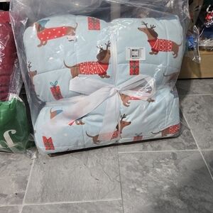 Festive Dachshund Holiday Blanket Set - Blue and Red Size King